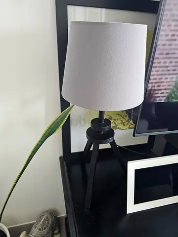Table lamp