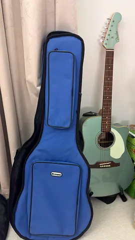 Fender Sonoran acoustic guitar with fishman presys amp and good guitar bag - very good condition