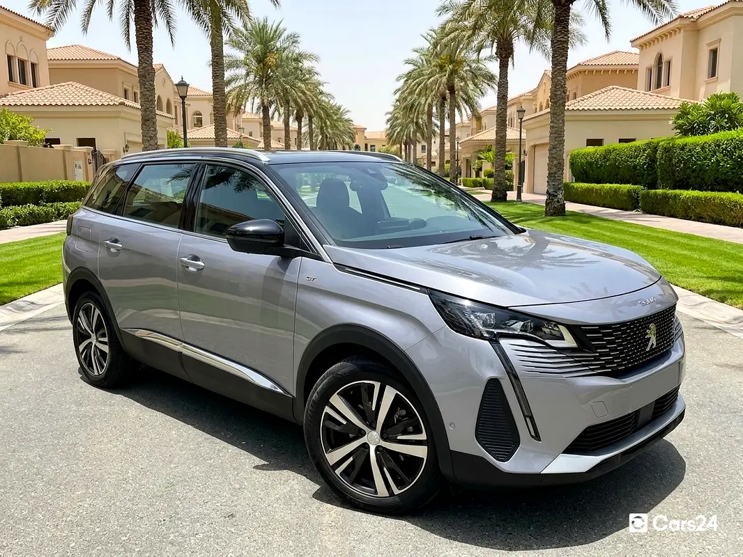 Peugeot 5008 2023 — photo 1 of 12