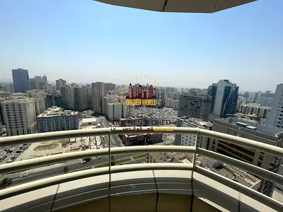 شقة 3 غرف ماستر وصالة مع بلكونتين وإطلالة بحرية ومدينة في المجاز 1، تكييف مجاني وباركينغ وغرفة خادمة وستور.