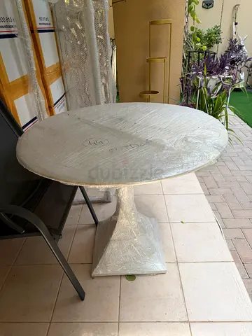Marble Round table - solid base, wrapped (perfect condition)
