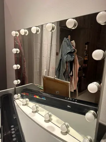 Large Hollywood-style Lighted Vanity Mirror with Bulbs