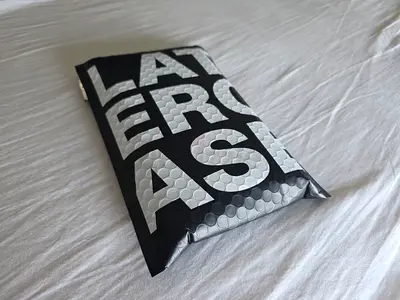 Latercase Fold 7 Case | Classic Black