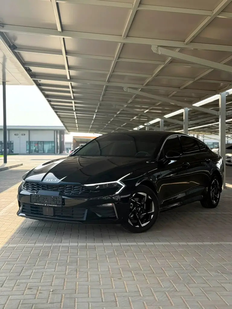 Kia K5 2026 — photo 1 of 14
