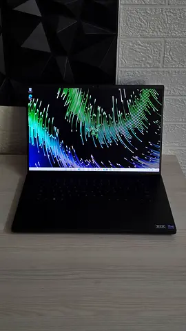 Razer Blade 16 Gaming Laptop Intel i9 13950Hx with RTX 4080 12gb with 32gb ram