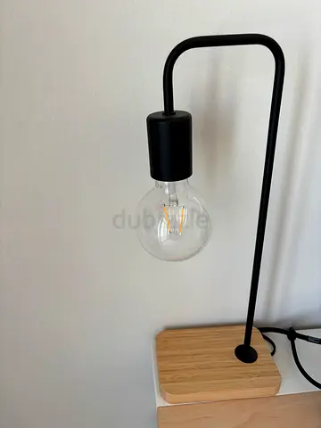 Table lamp