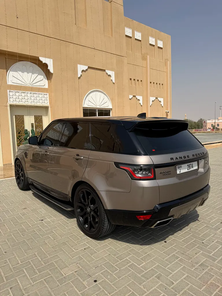 Land Rover Range Rover Sport 2021 — photo 1 of 10