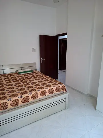Room for rent for single working women in sharjah al qasmiya alnud escapially looking from india