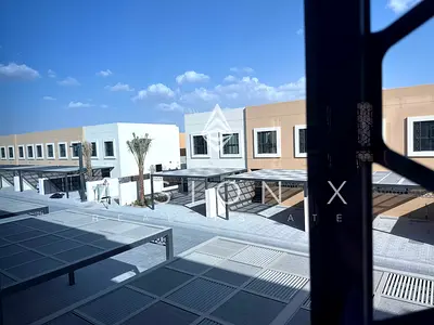 Elegant | Walkable Community | Sleek Interior