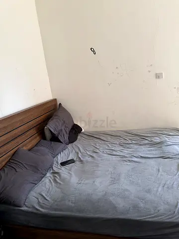 King Size Bed with Mattress – 180 x 200 cm – Excellent Condition