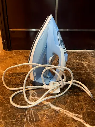 Philips Steam Iron - Light Blue, Good Working Condition