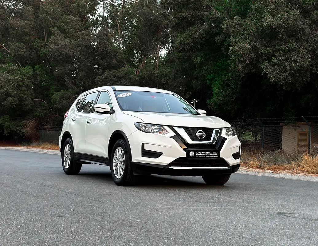 Nissan X-Trail 2021 — photo 1 of 20