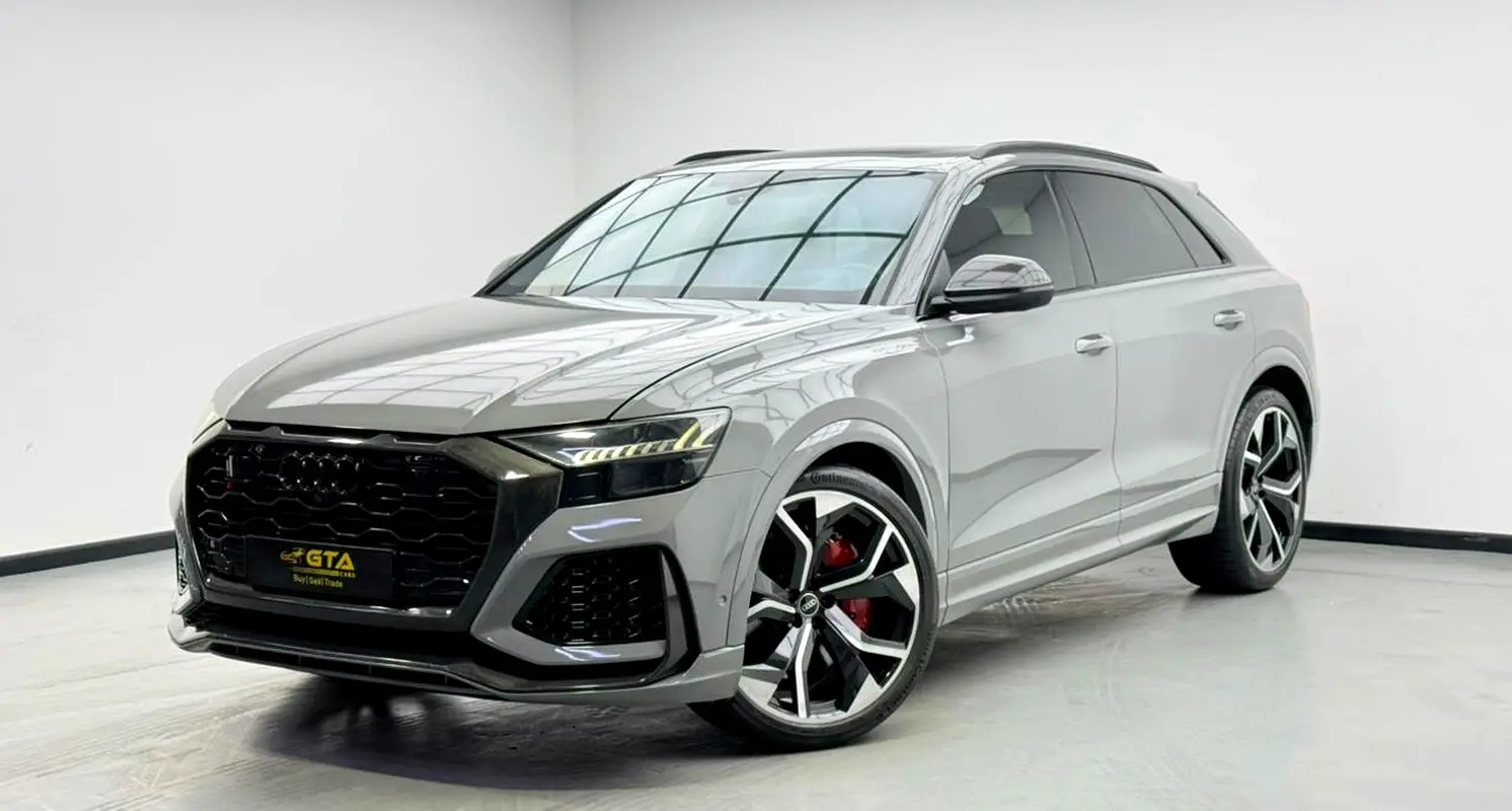 Audi RS Q8 2022 — photo 1 of 17