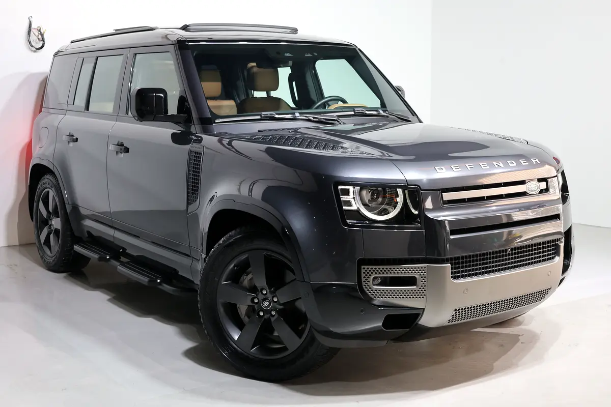 Land Rover Defender 2025