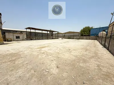 حوطة للإيجار بالصناعية 5 الشارقة بمساحة 15000 قدم مربع، مكتب مكيف وسكن عمال مجهز، موقع مميز يصلح لجميع الأنشطة