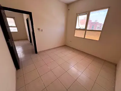 غرفة وصالة | تكييف سبليت | صيانة مجانية | موقع مميز | 25 ألف | 6 دفعات