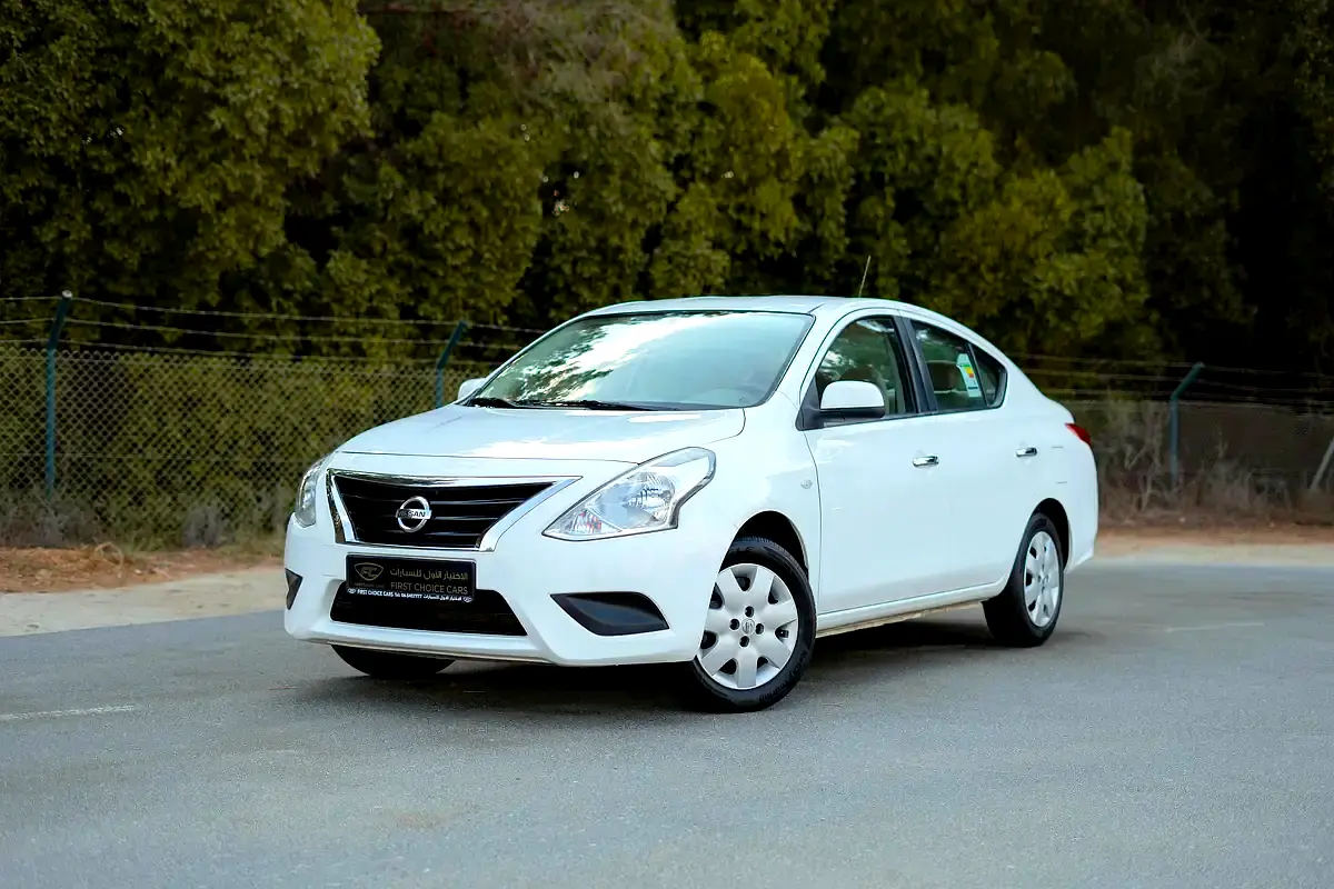 Nissan Sunny 2022 — photo 1 of 17