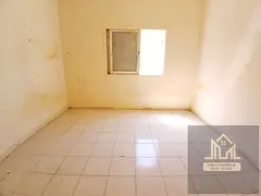 Bachlor 1bedroom hall availble double door just 30k prime location near madina shopping mall