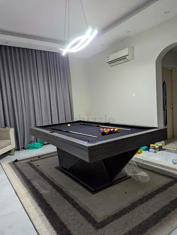 Billiard Table 691