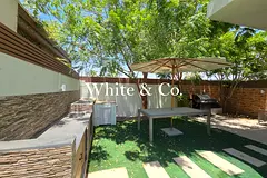 Unfurnished | Corner Plot | Single Row