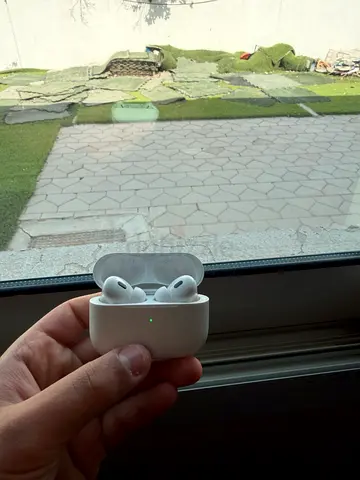 AirPod pro 2 (with warranty)