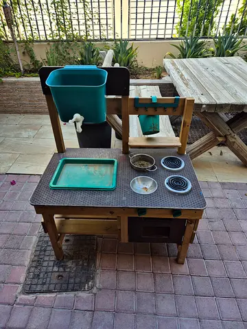 Hape Outdoor Wooden Mud Kitchen