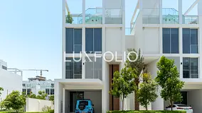 4 Bed | Corner Unit | Vacant | Wraparound Windows
