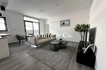 12 CHEQUES |PRIVACY LAYOUT | PET FRIENDLY