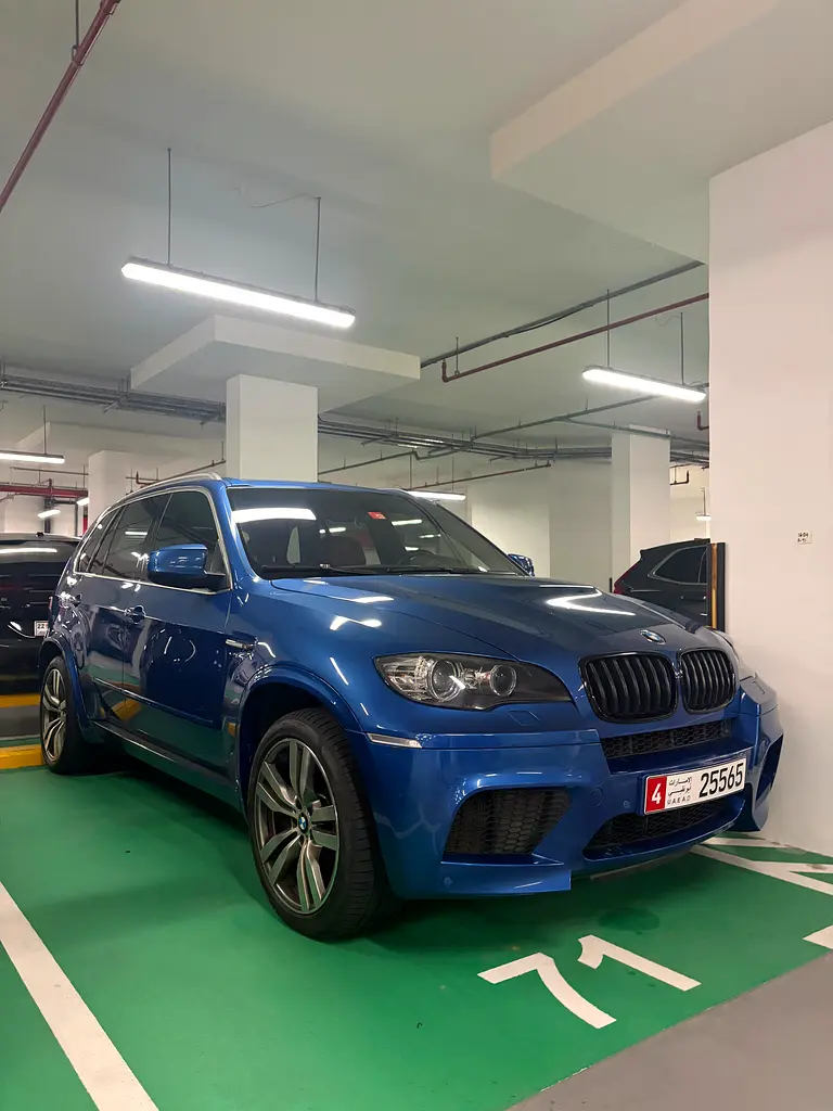 BMW X5 2011 — photo 1 of 11
