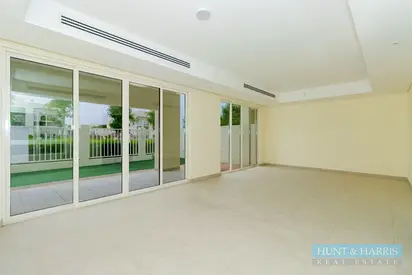 3 Bedroom Bermuda Villa for Sale in Mina - Luxurious - Spacious