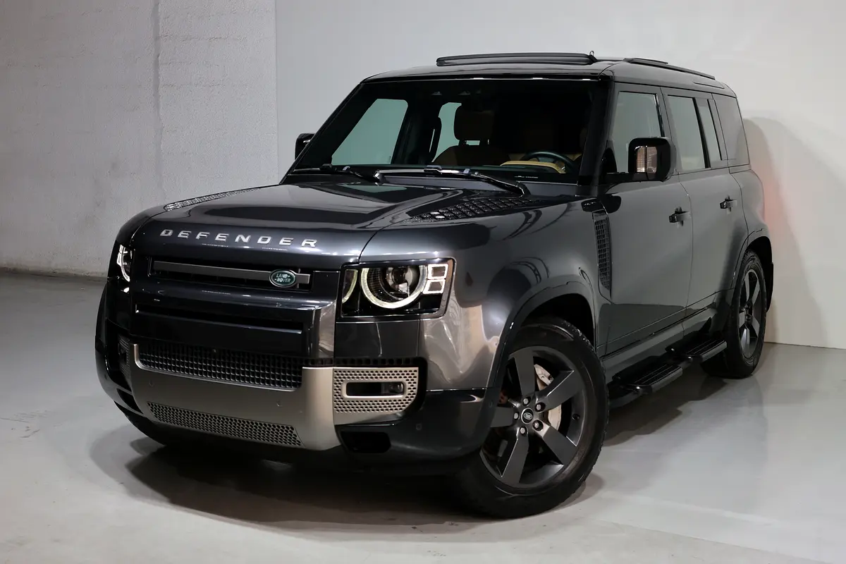 Land Rover Defender 2025 — photo 1 of 20