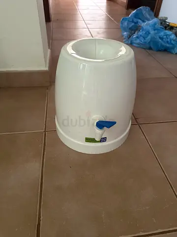 Small tabletop water cooler / dispenser - used