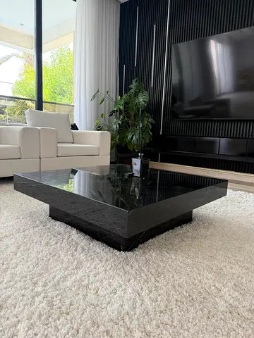Black Marble Coffee Table – Excellent Condition