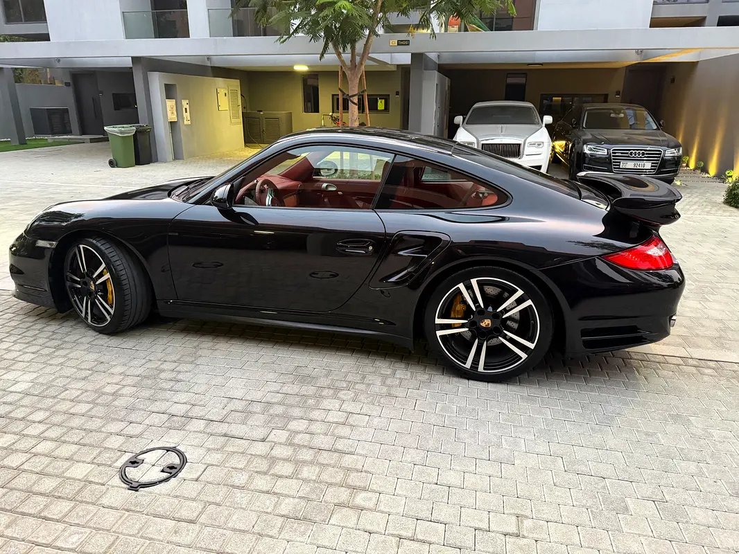 Porsche 911 2013 — photo 1 of 6