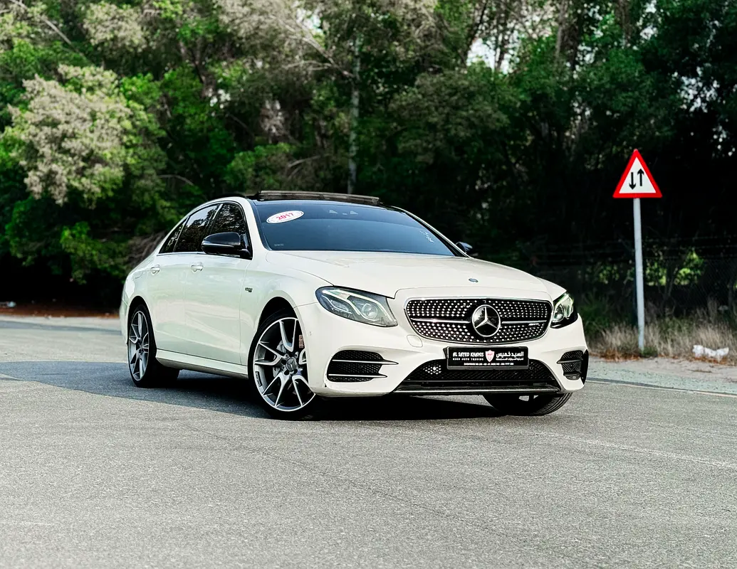 Mercedes-Benz E-Class 2017 — photo 1 of 20