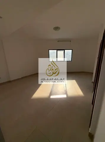 Annual rent in Ajman, Al Nuaimiya 1 area, near Al Hikma School. Family building, one bedroom and li