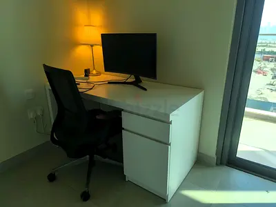 White office desk with 2-drawer pedestal - modern, good condition