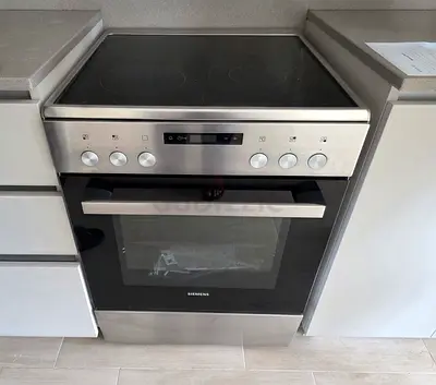 Under Warranty Siemens Electric Ceramic Cooker Stove 60x60cm