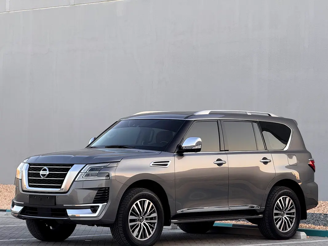 Nissan Patrol 2023 — photo 1 of 17