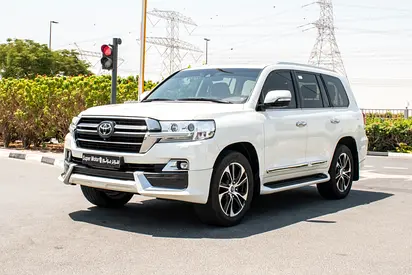 Pristine Toyota Land Cruiser VXR Grand Touring 2021 | GCC Specs | Full Service History