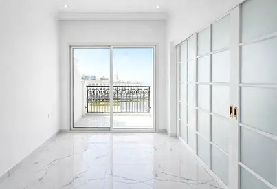 Elegant | Prime Location | Garden Access