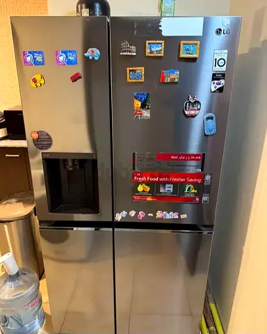 LG ThinQ With WiFi Connect Side by Side Fridge Freezer. With water dispenser Ato ice maker.