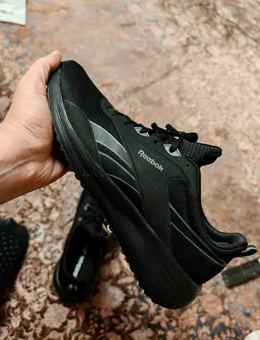 Reebok Lite 4 plus shoe (like new)