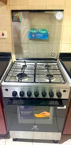 Cooking range for urgent sale