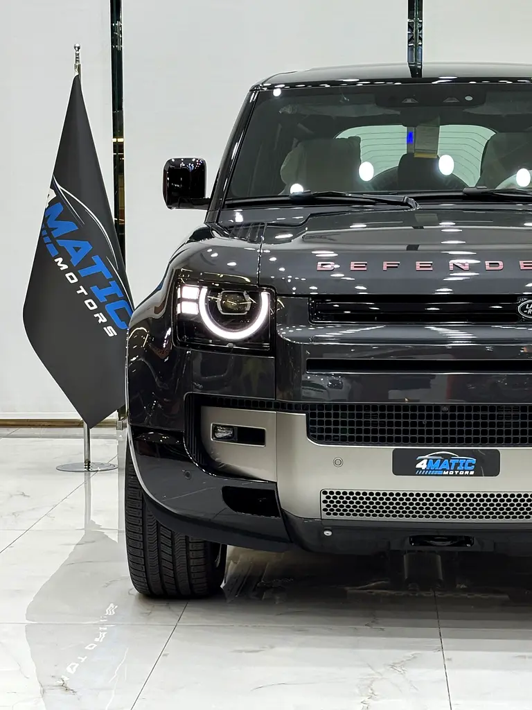 Land Rover Defender 2026