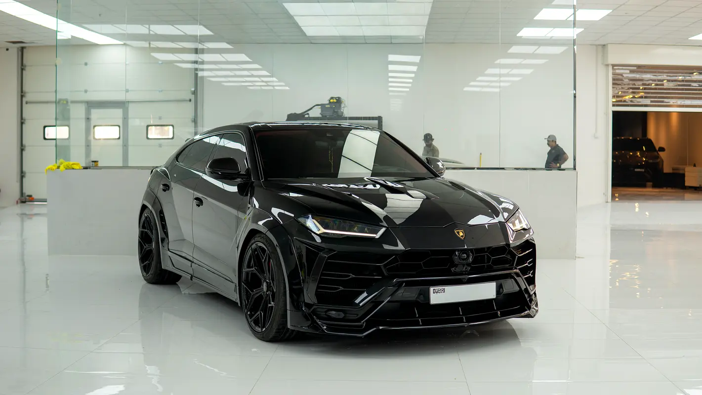 Lamborghini Urus 2024 — photo 1 of 11