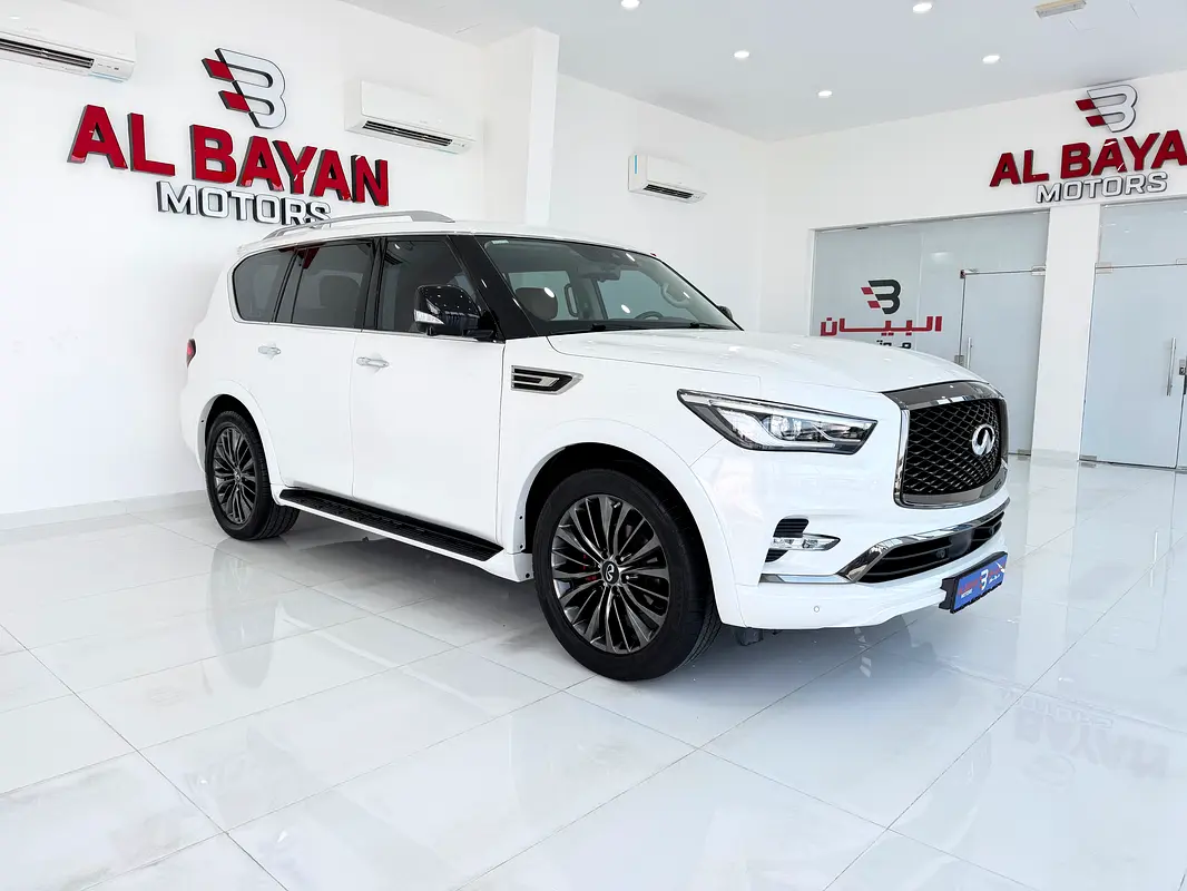 Infiniti QX80 2021 — photo 1 of 17