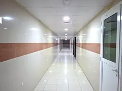 600 SQUIRE FEET OFFICE MBZ ROAD FOR RENT