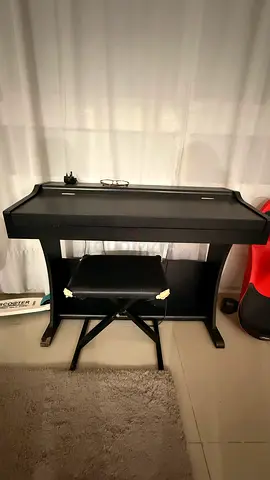 Roland digital piano desk/console - sturdy small keyboard workstation