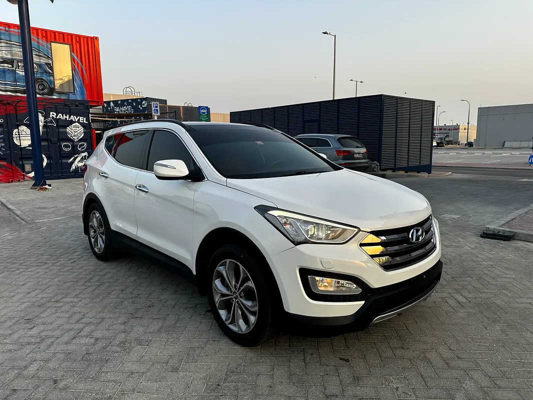 Hyundai Santa Fe 2014 — photo 1 of 17